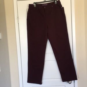 Gloria Vanderbilt Slimming Jeans Size 14
